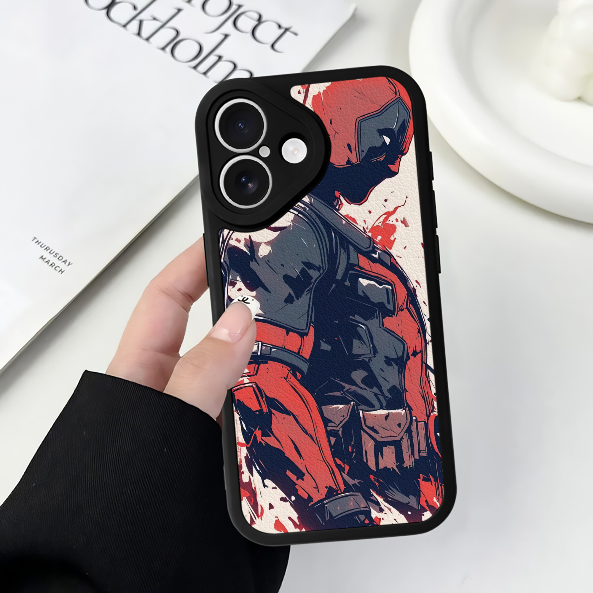 （画像用） Deadpool デッドプール 【iPhone 16シリーズ対応】シリコンスマホケース（レザー調） 材質：シリコン